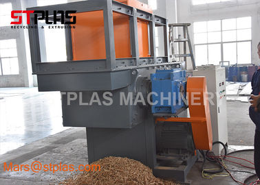Máquina plástica da retalhadora do único eixo industrial para a reciclagem de madeira da pálete
