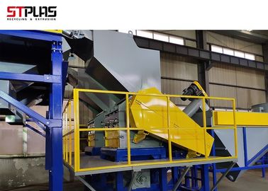 Lavagem de garrafa plástica Waste que recicla a linha de esmagamento e de lavagem do plástico da máquina