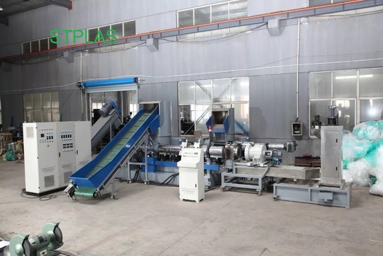 máquina plástica da extrusora do único parafuso plástico do desperdício de 400kg/Hr LLDPE